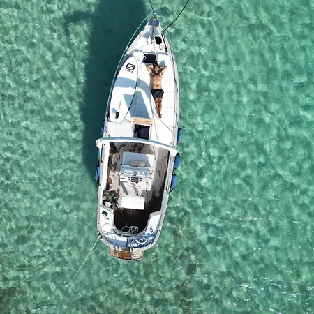 Wild Escape Deep Emotion Unicita Di Una Notte In Barca Nell'Isola 船上ホテル